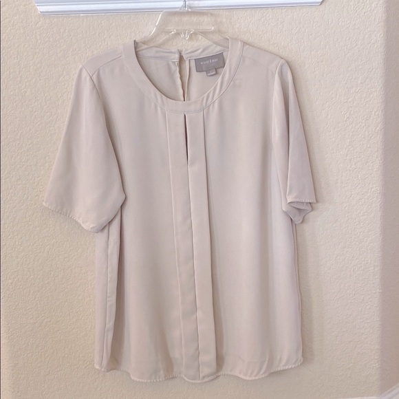 August 1 Eight Cream Blouse with Mandarin Collar and Pleated Style Size M - Picture 3 of 8